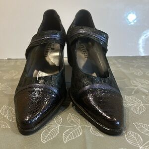 Ladies Artika Heels